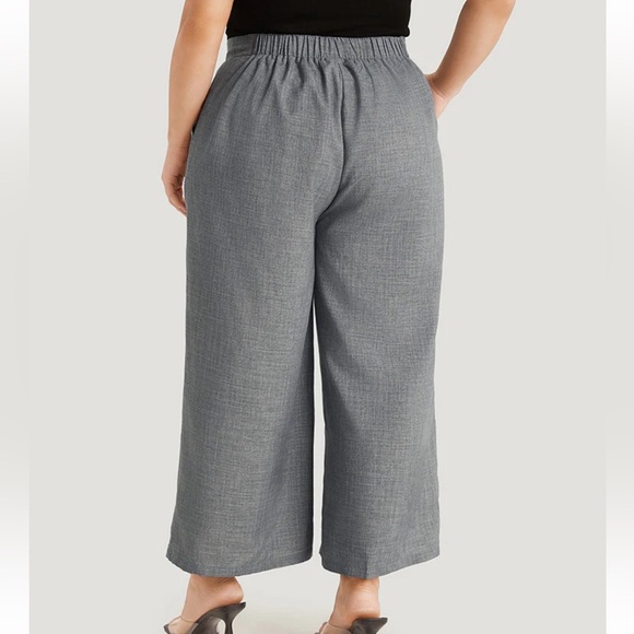 BloomChic Plus Size 2XL Plain Pocket Button Detail Pleated Pants us18-20 - Picture 2 of 6